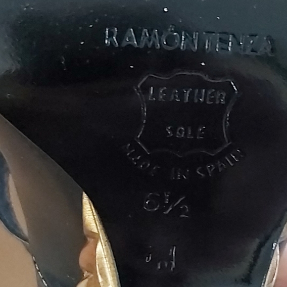 Ramon Tenza gold wedge heels - Picture 7 of 13